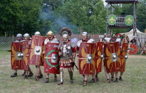 Roman_Legionaries_Advancing